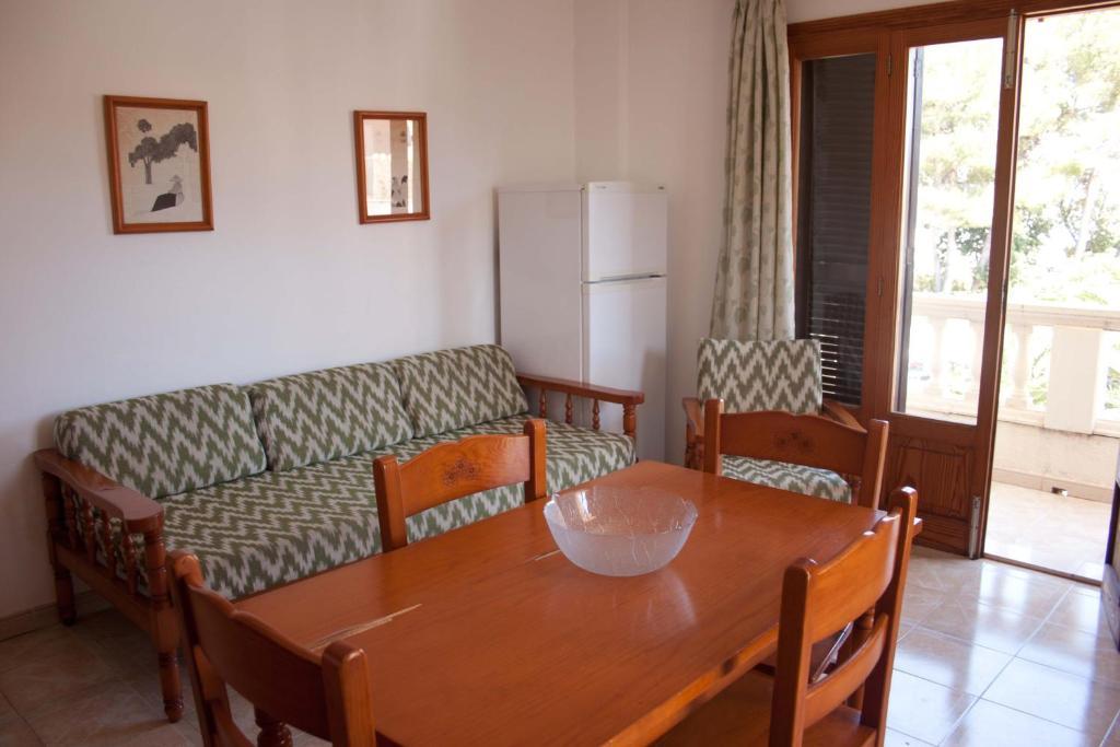 Apartamentos La Cabana Каньямель Екстер'єр фото